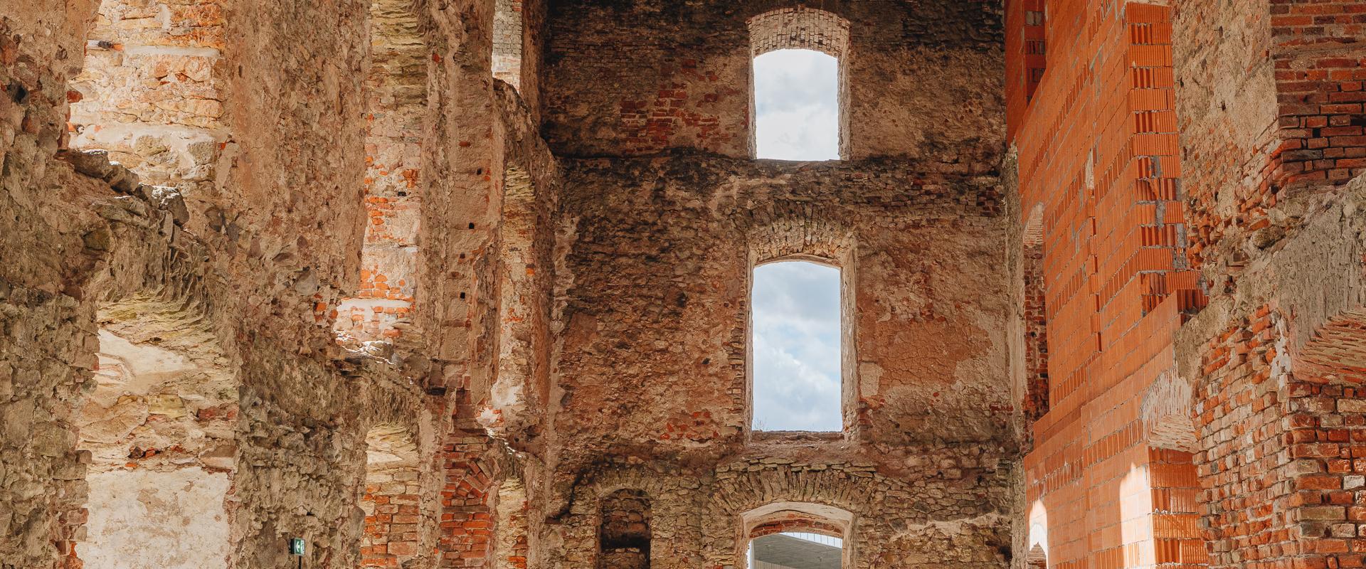 Ruins of Põltsamaa Castle