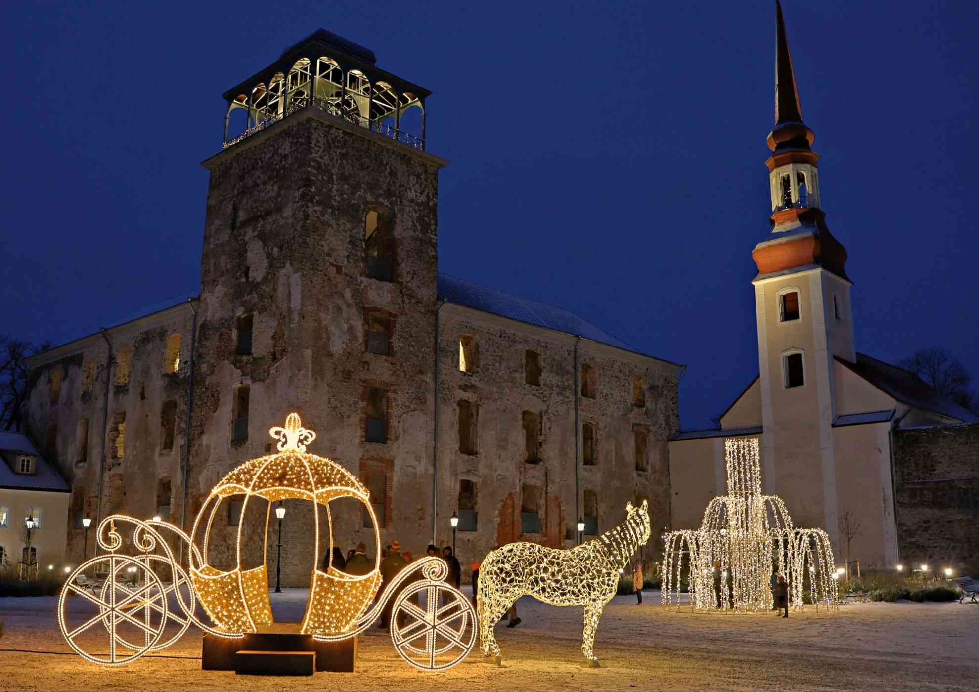 Põltsamaa Castle in the moonlight